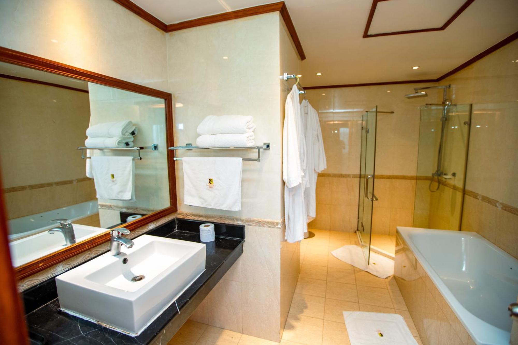 Gold Crest Hotel Mwanza Exterior foto