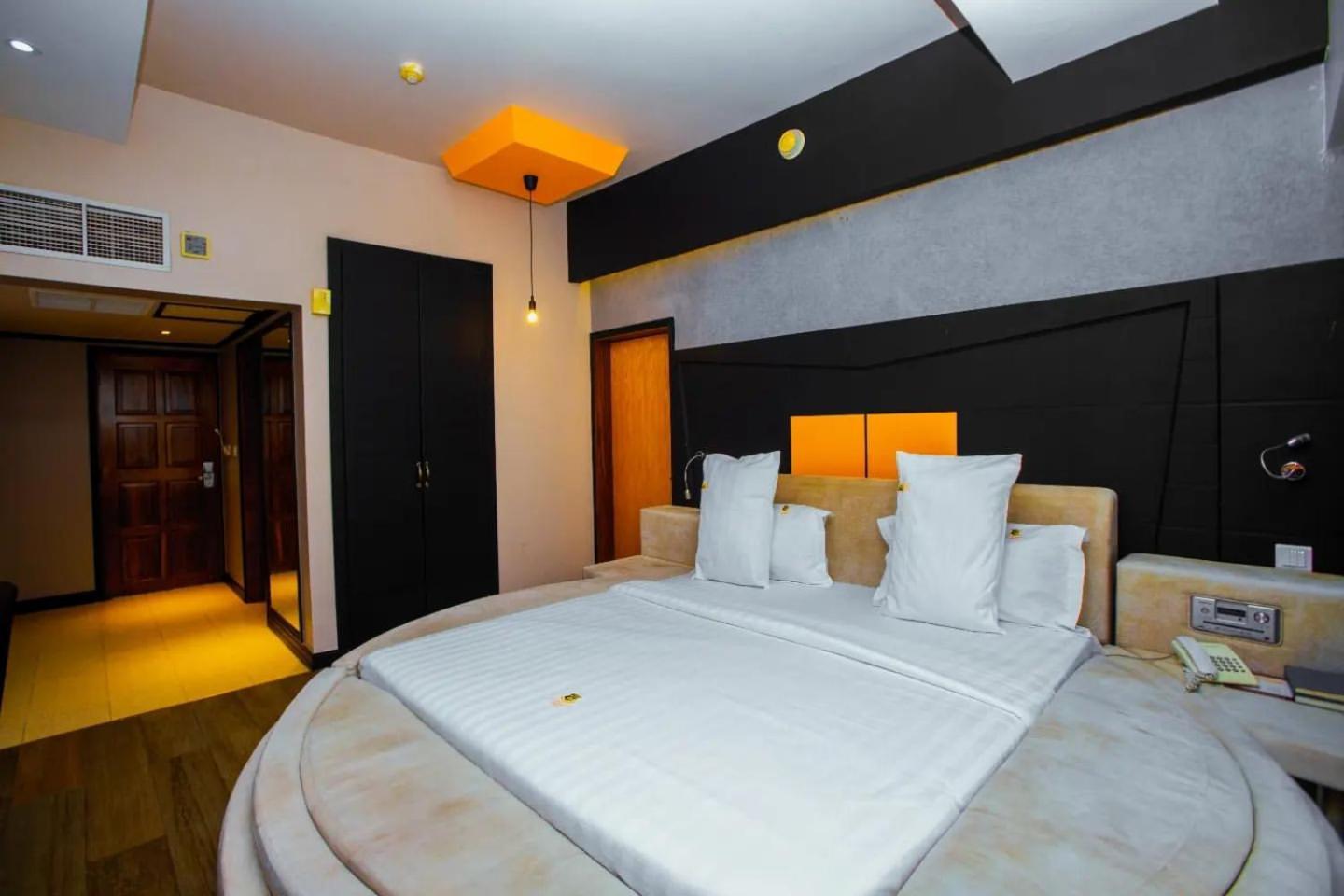 Gold Crest Hotel Mwanza Exterior foto